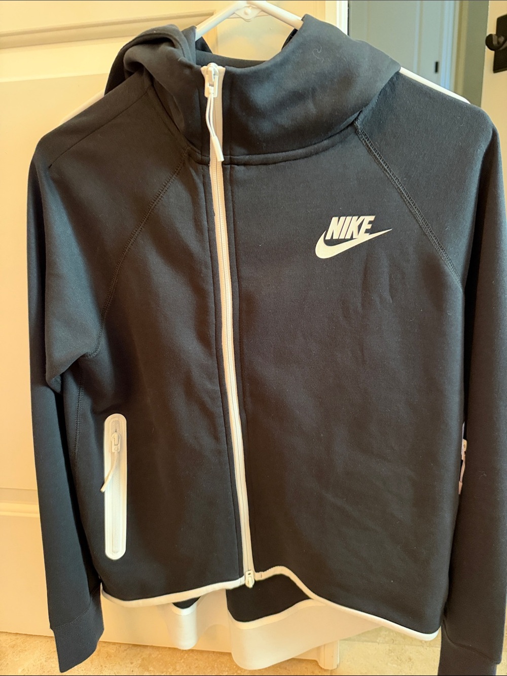 Nike Women's Sportswear Tech Fleece Full-Zip Cape Hoodie — Black/White